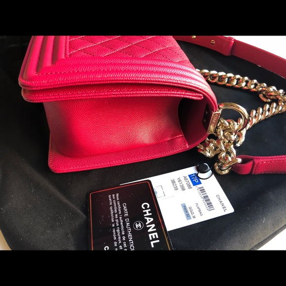 Chanel Pink Caviar Boy Bag Medium - Picture 5 of 8